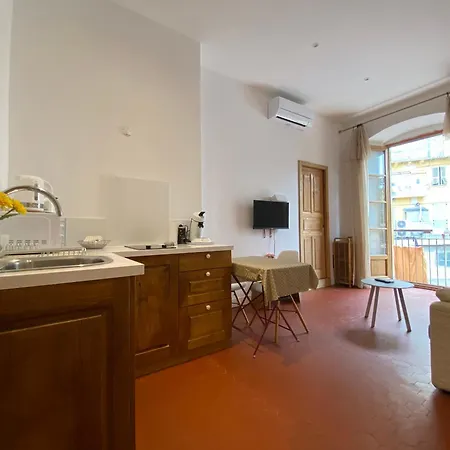 Belle D Et Cuisine Hyper Centre * Bastia (Corsica)