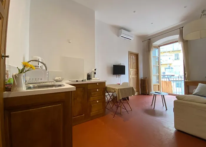 Belle D Et Cuisine Hyper Centre * Bastia (Corsica)